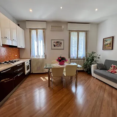 Charming Apartment Near Saragozza Bolonha Exterior foto